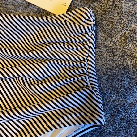 Cupshe High Waist Bikini Bottoms - Picture 6 of 9